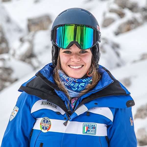 Martina Dandrea – Ski Instructor – Azzurra Ski School – Cortina d’Ampezzo Martina Dandrea - Ski Instructor - Azzurra Ski School - Cortina d'Ampezzo