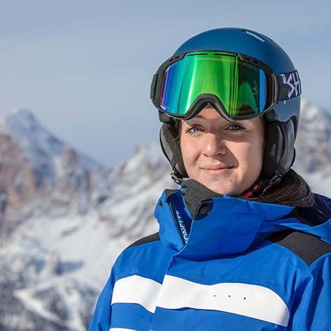 Sofia Bellodis – Ski Instructor – Azzurra Ski School – Cortina d’Ampezzo Sofia Bellodis - Ski Instructor - Azzurra Ski School - Cortina d'Ampezzo