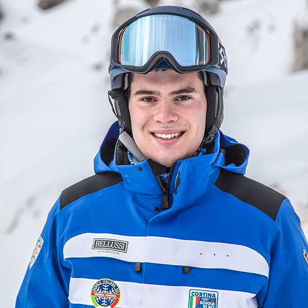Antonio Turati – Ski Instructor – Azzurra Ski School – Cortina d’Ampezzo Antonio Turati - Ski Instructor - Azzurra Ski School - Cortina d'Ampezzo